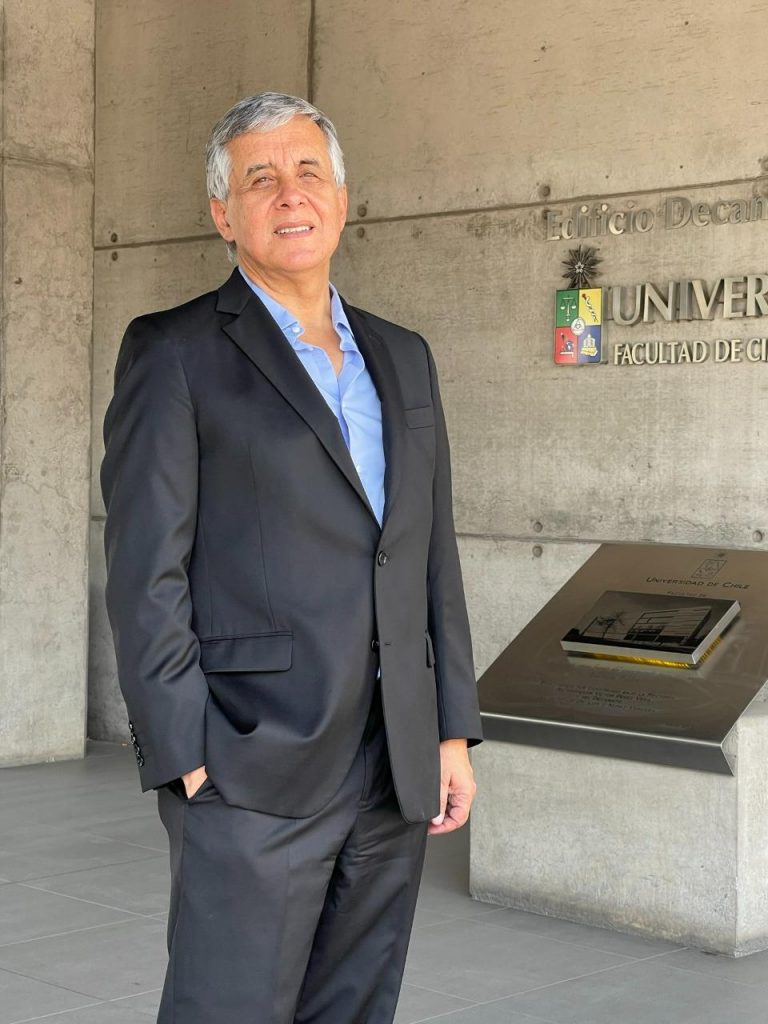 Profesor Sergio Lavandero obtuvo el Premio Nacional de Ciencias Naturales 2022 - Enfermedades cardiovasculares
