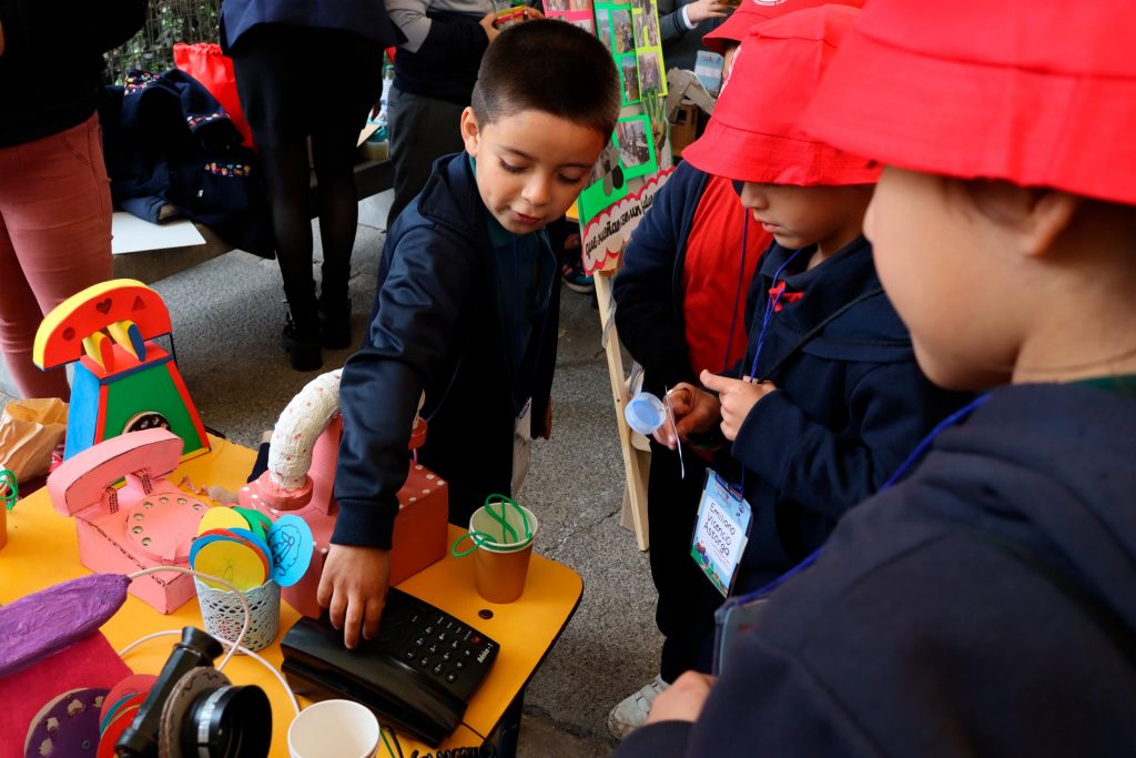Niños y niñas de Educación Parvularia, 1° y 2° básico, participaron en la Feria Infantil del medio ambiente y la…