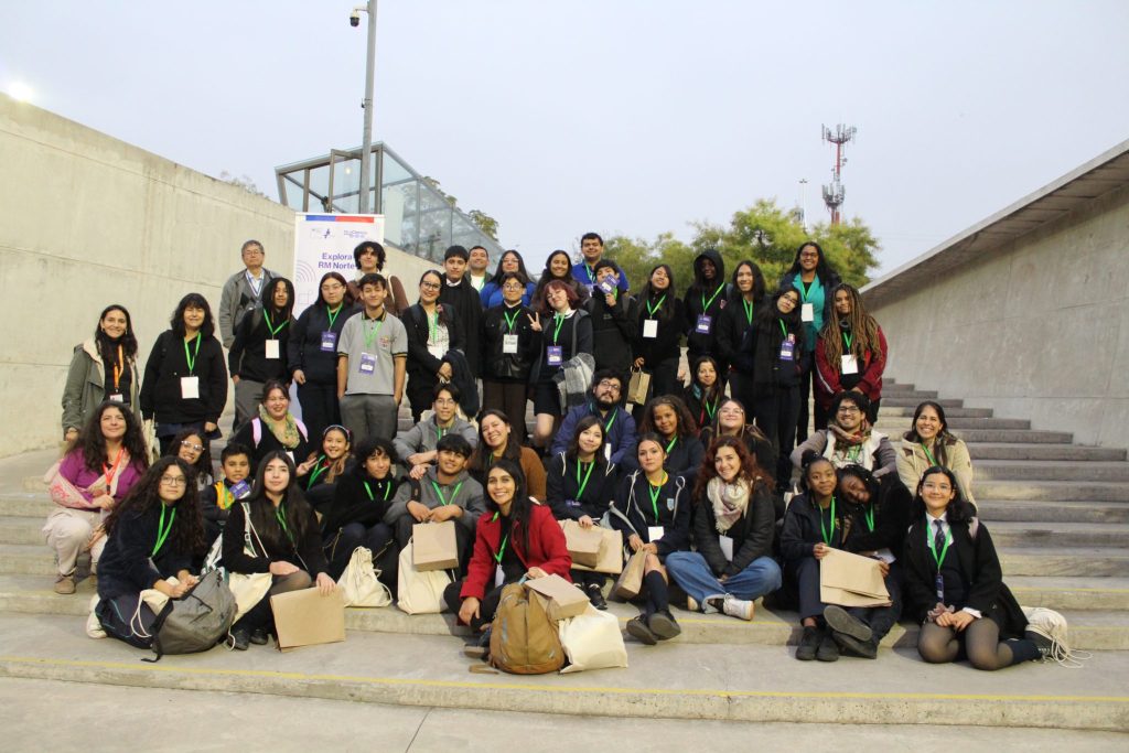 Primer Encuentro de Clubes Explorador@s del Conocimiento reunió a más de 80 estudiantes y docentes en la Biblioteca de…