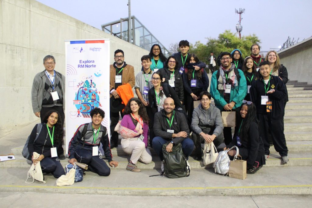Primer Encuentro de Clubes Explorador@s del Conocimiento reunió a más de 80 estudiantes y docentes en la Biblioteca de…
