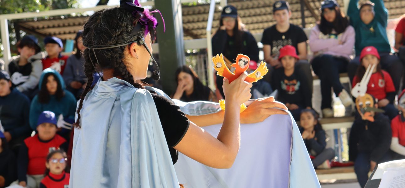 Más de 300 estudiantes de Tiltil y Curacaví iniciaron su travesía en busca del agua y estilo de vida saludable…