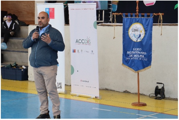 “Este tipo de actividad me genera alegría, que tengamos gente de este calibre como jurados, es impactante” - Educación…