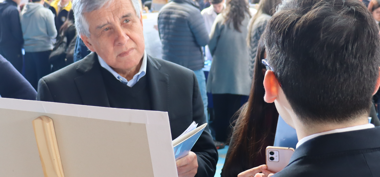 “Este tipo de actividad me genera alegría, que tengamos gente de este calibre como jurados, es impactante” - Educación…