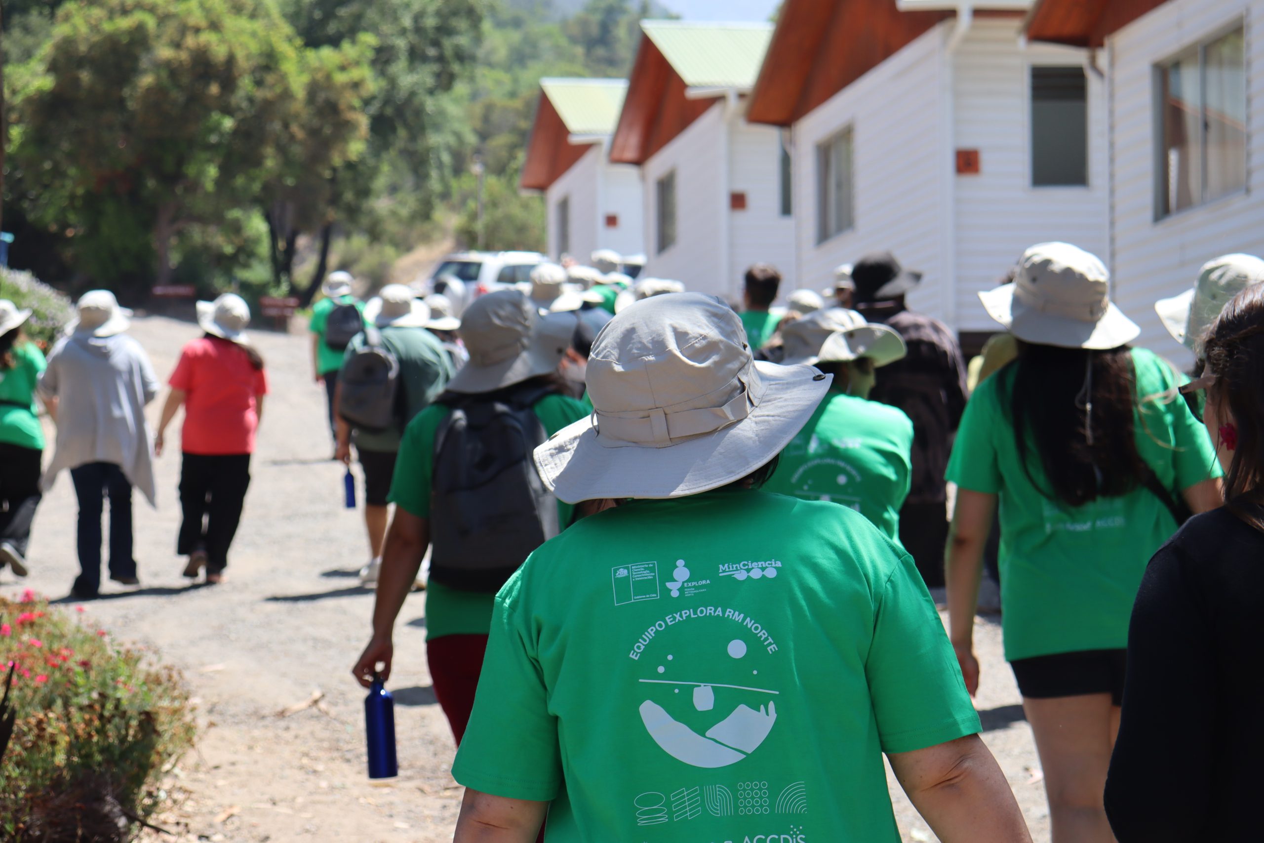 Ciencia, naturaleza y colaboración: docentes fortalecen su labor pedagógica en Campamento Explora VA! - Centro de…