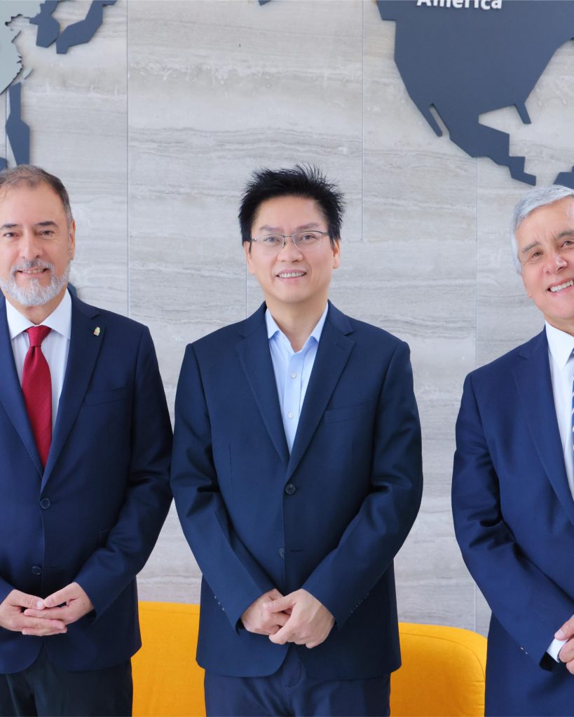 Facultad de Ciencias Químicas y Farmacéuticas y el centro de investigación GIMI, de China, firman alianza estratégica…